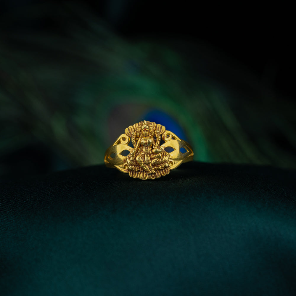 Sleek Ring