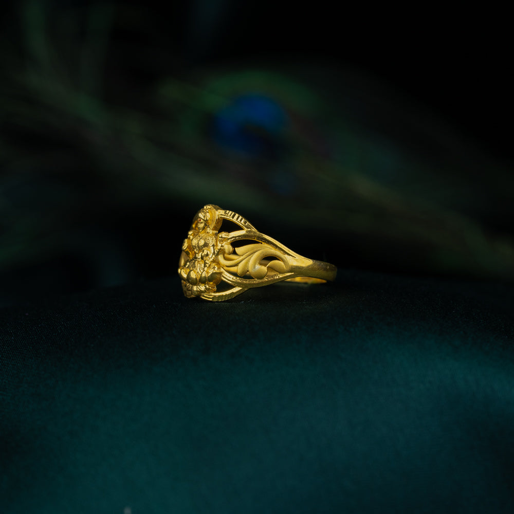 Sleek Ring