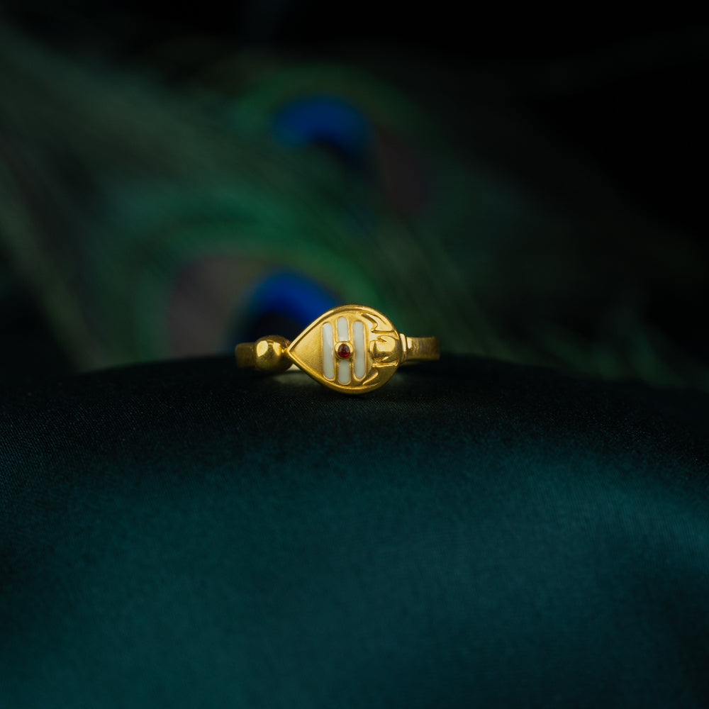 Sleek Ring
