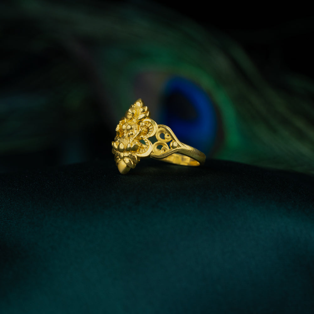 Sleek Ring