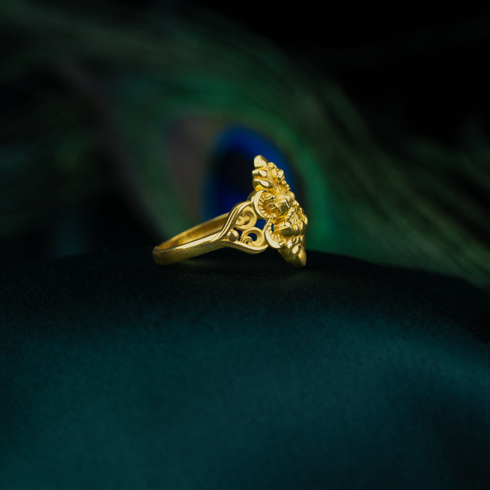 Sleek Ring