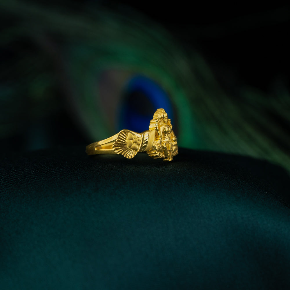 Sleek Ring