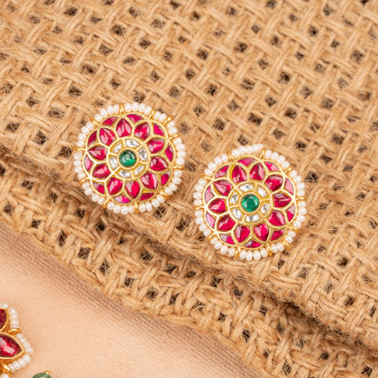 Kundan Haram &amp; stud