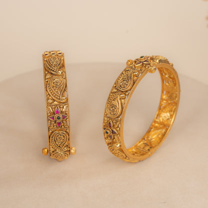 Nakas Bangle