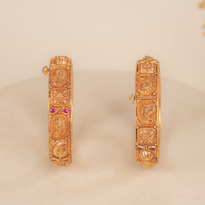 Nakas Bangle