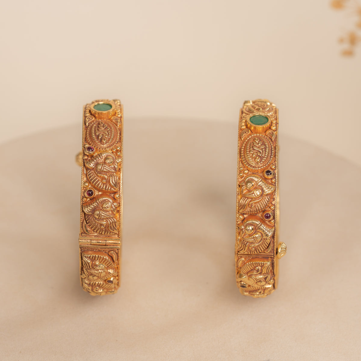 Nakas Bangle