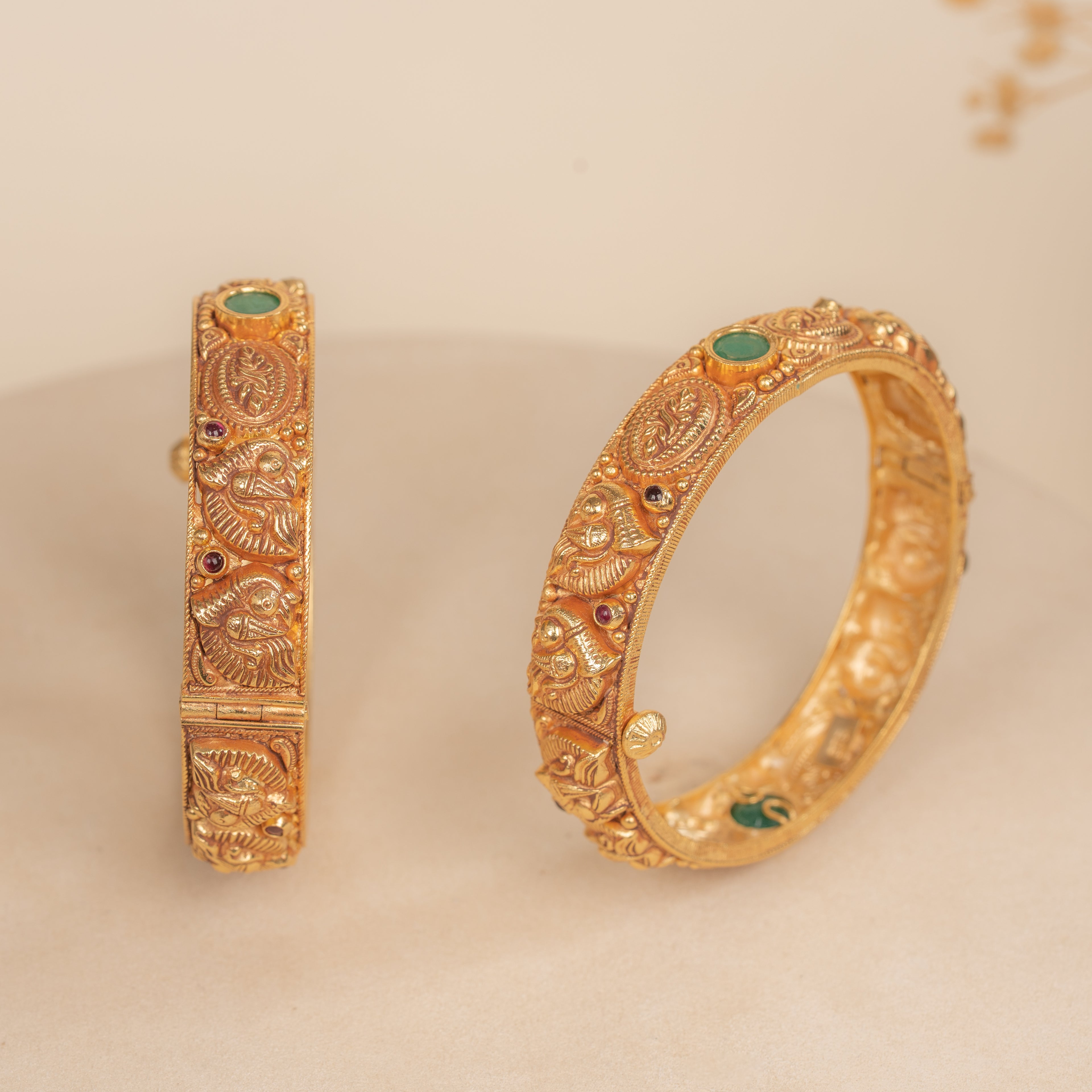 Nakas Bangle