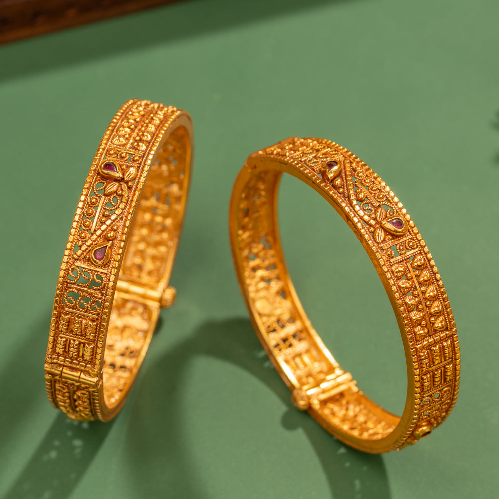 Nakas Bangle