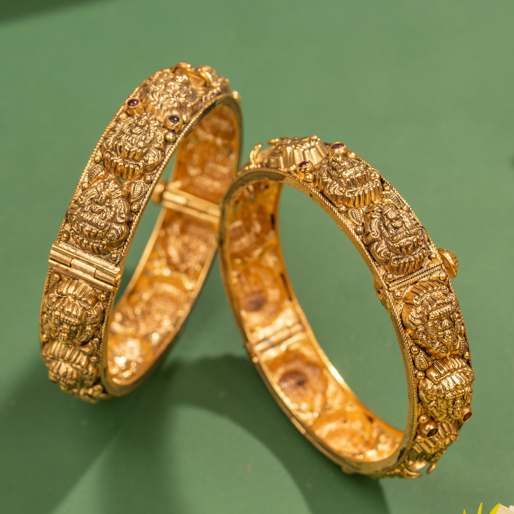 Nakas Bangle