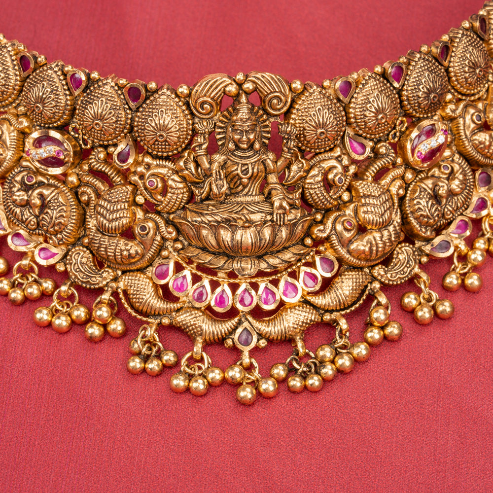 Nakas Choker