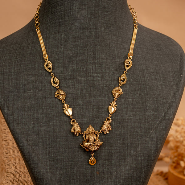 Kanthika Minimal Necklace