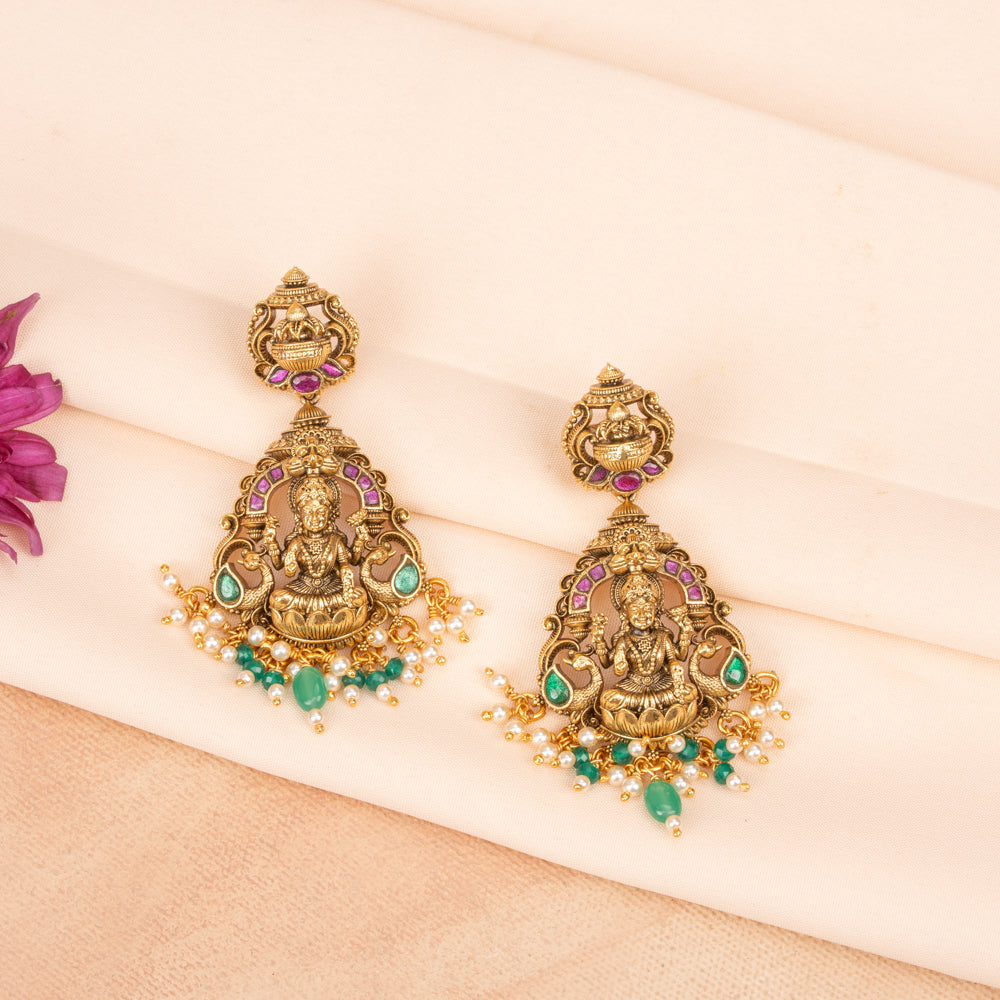 Kundan Jhumkas