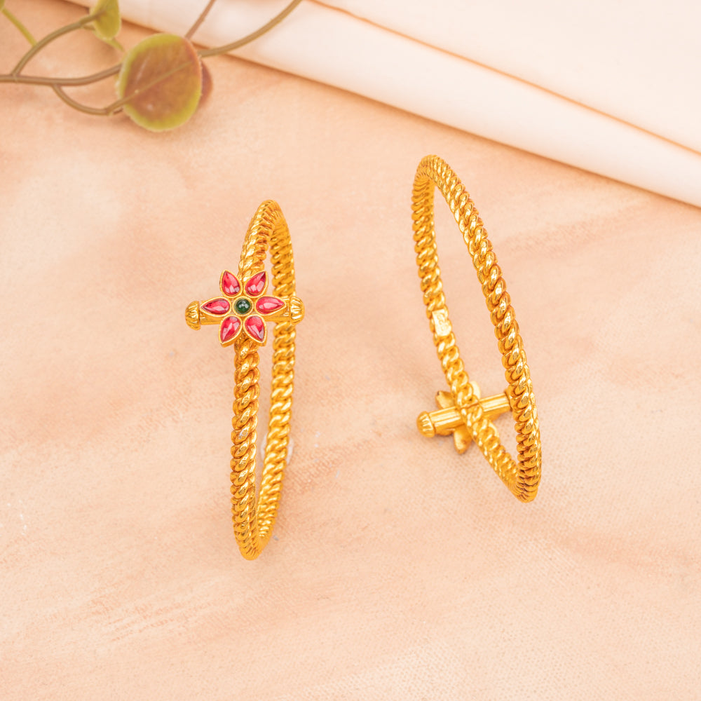 Sleek Bangle