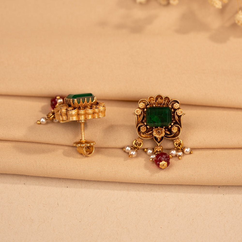 Kundan Studs