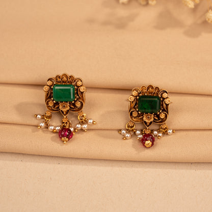 Kundan Studs