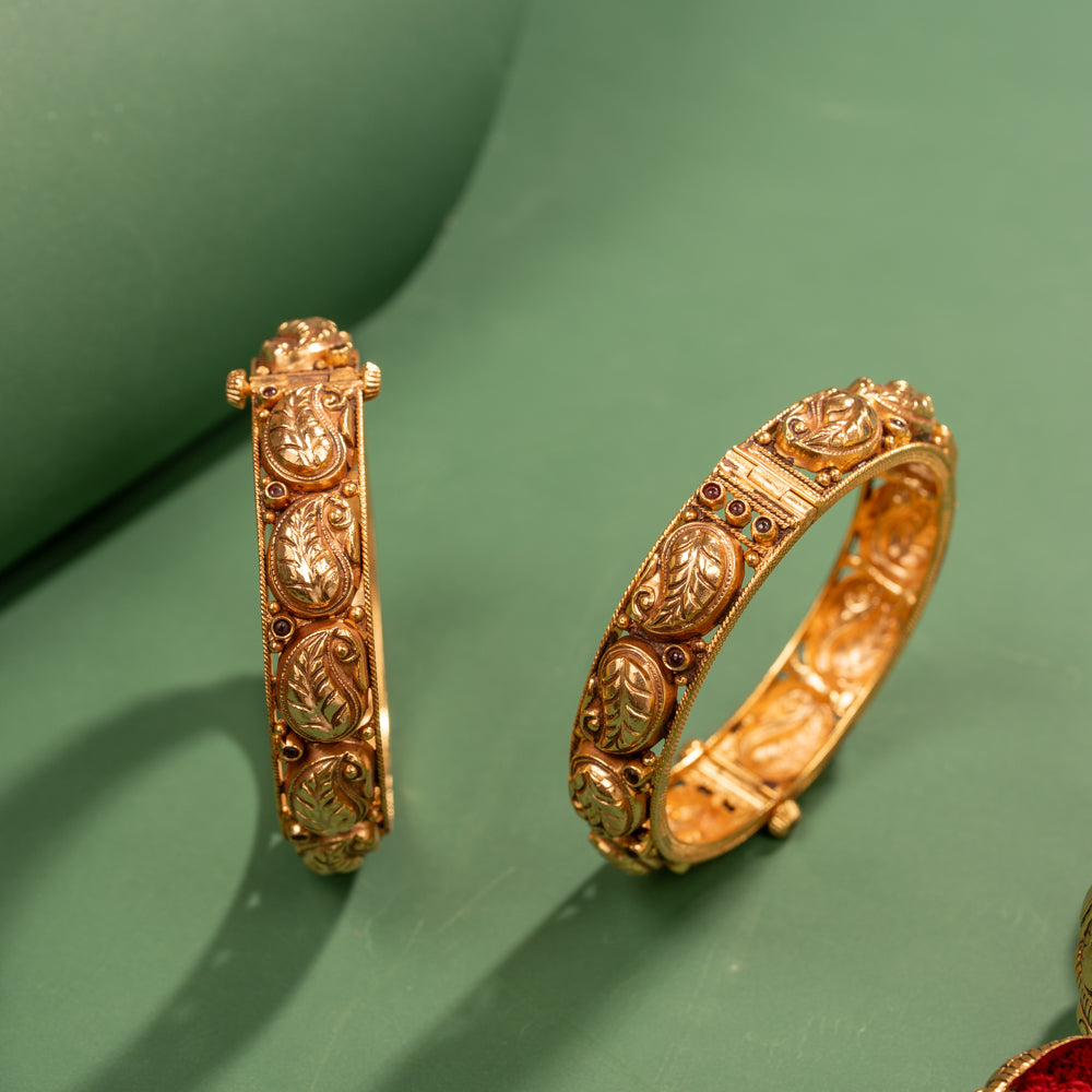 Nakas Bangle