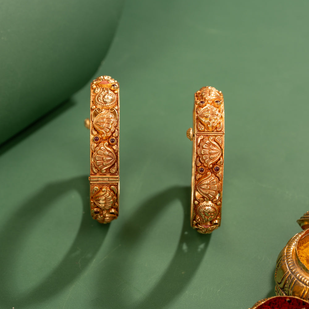 Nakas Bangle