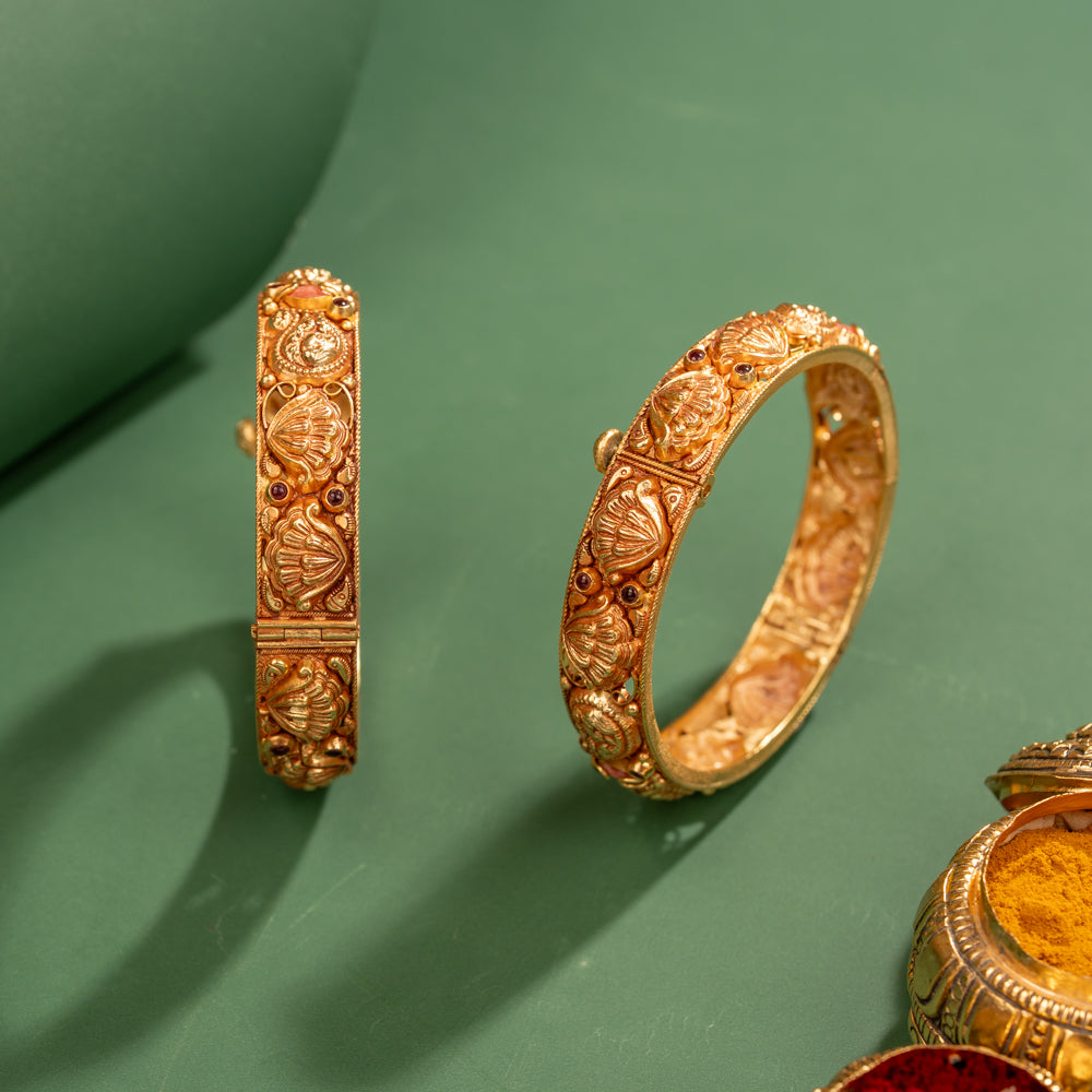 Nakas Bangle