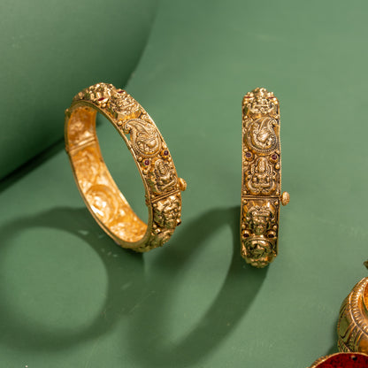 Nakas Bangle