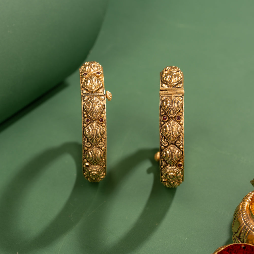 Nakas Bangle