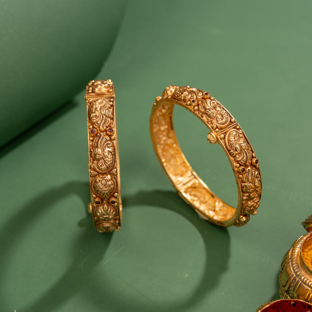 Nakas Bangle
