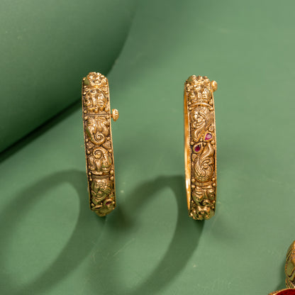 Nakas Bangle