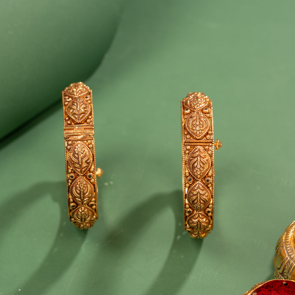 Nakas Bangle