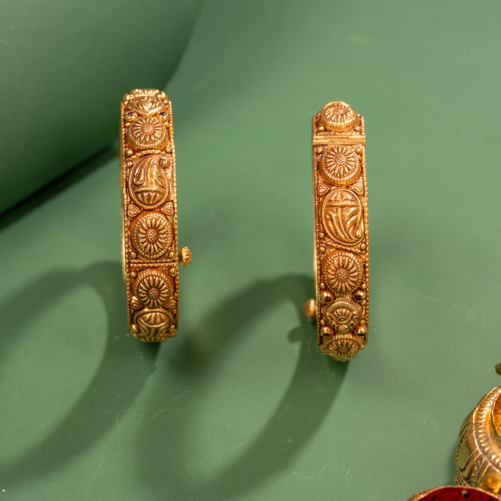 Nakas Bangle