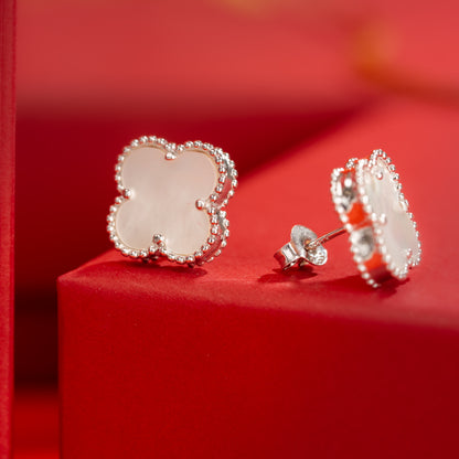 Minimal chain and studs