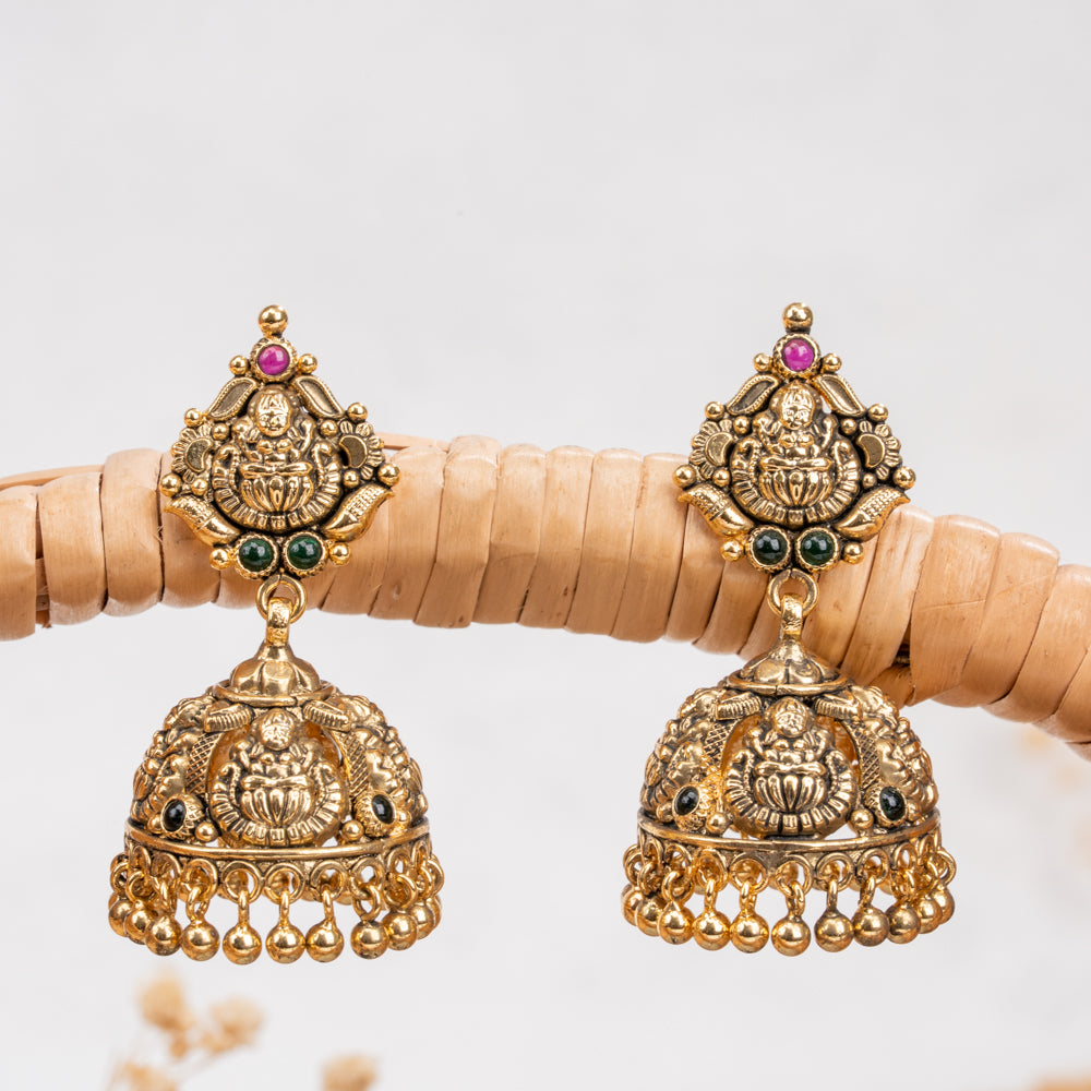 Anicha Jhumka