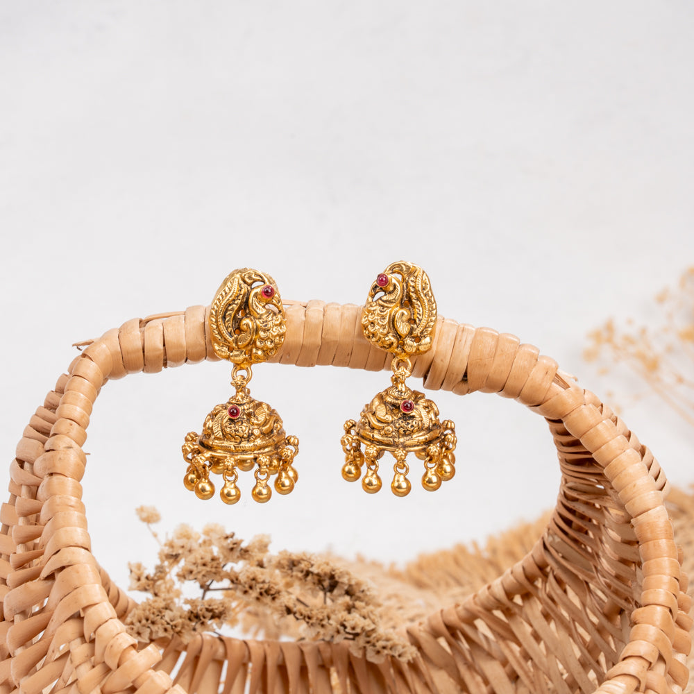 Nirguna Jhumkas