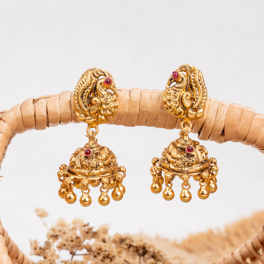 Nirguna Jhumkas