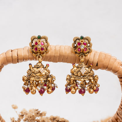Kundan Jhumkas
