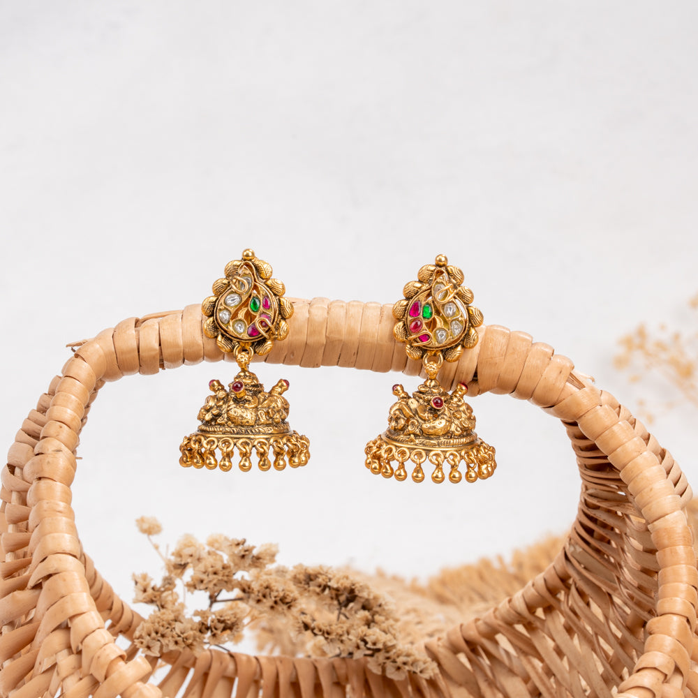 Kundan Jhumkas