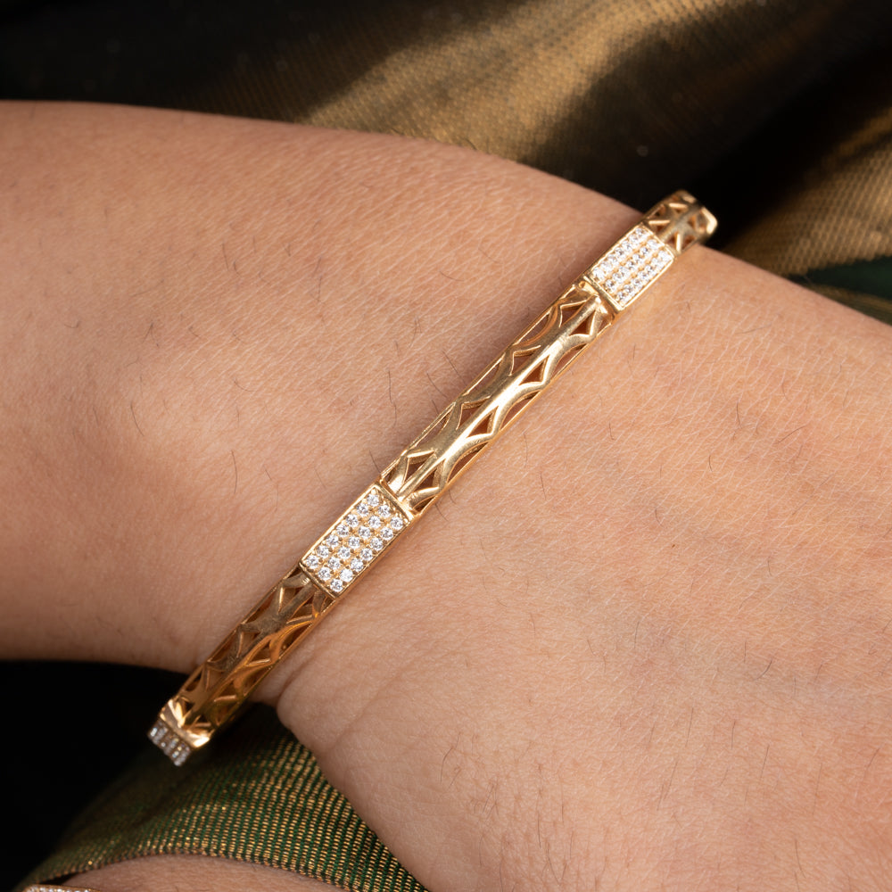 Aarani Bangle