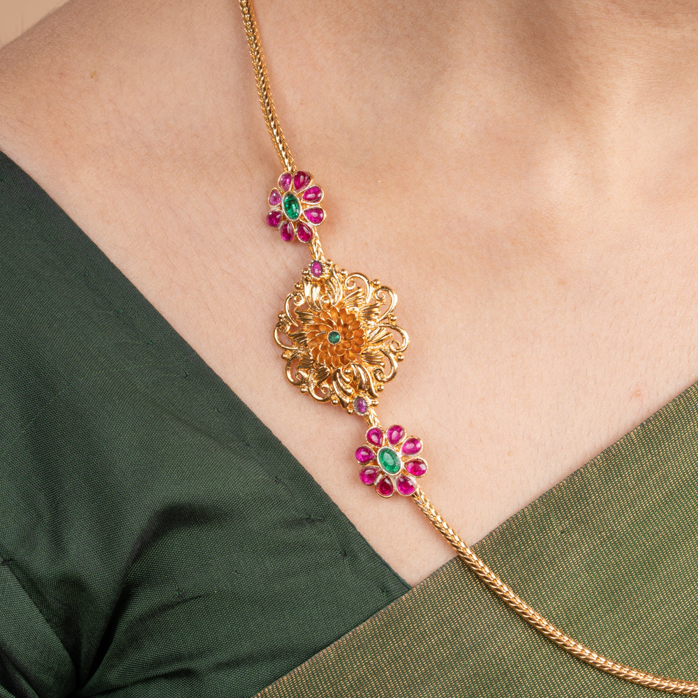 Karini Mugappu Chain