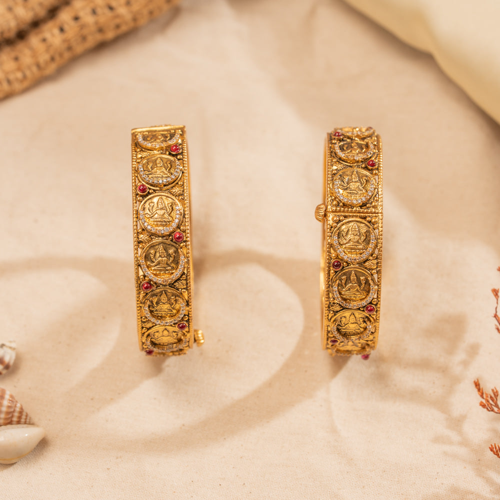 Kundan Bangles