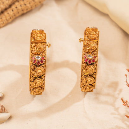Kundan Bangles