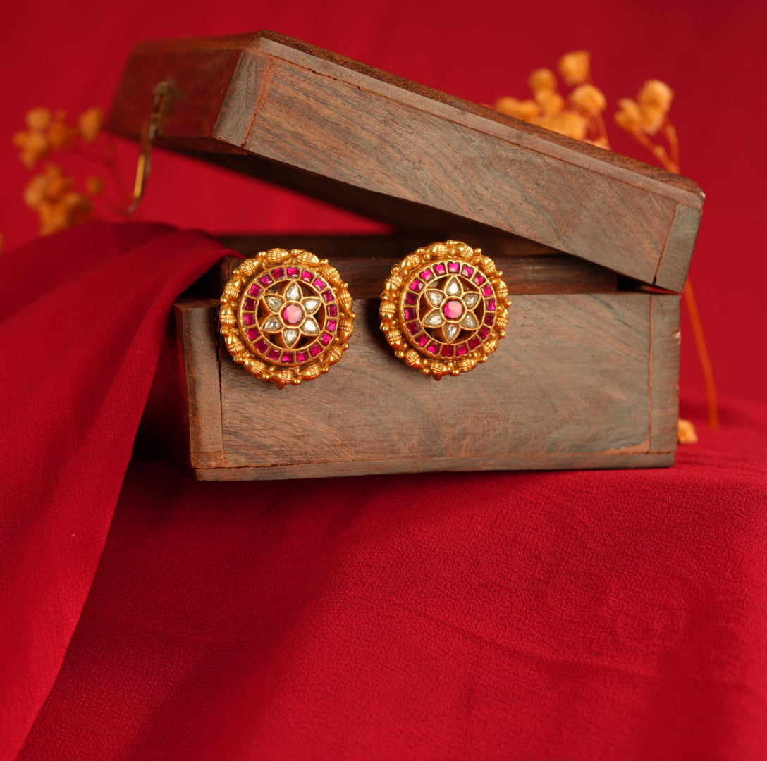 Kundan Studs