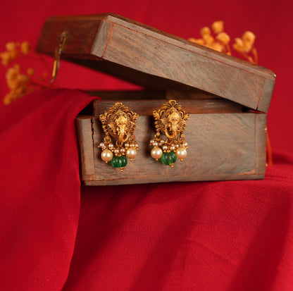 Kundan Studs