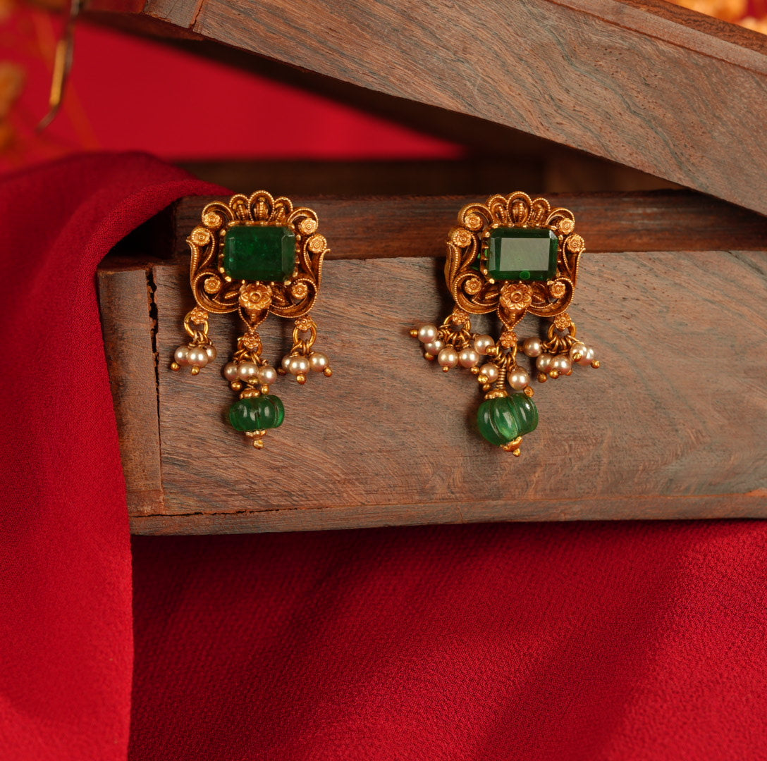 Kundan Studs