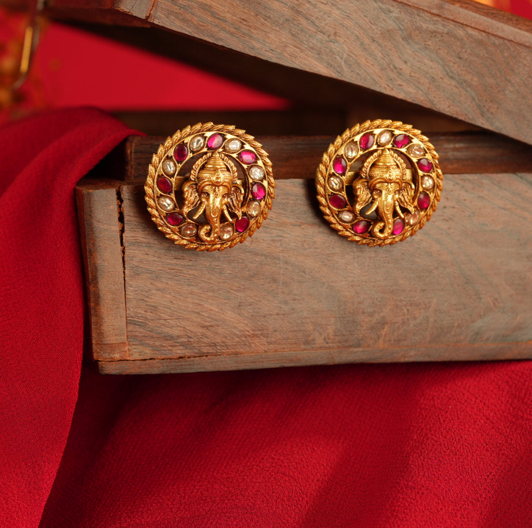 Kundan Studs