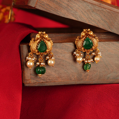 Kundan Studs