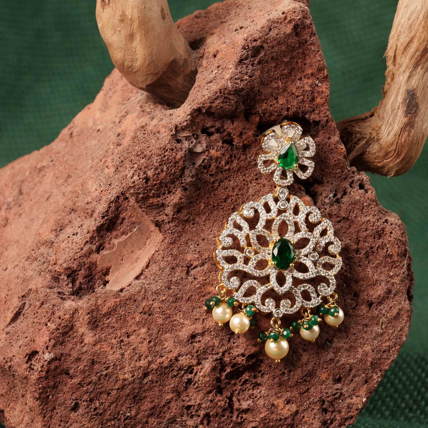 Arulmozhi Jhumka