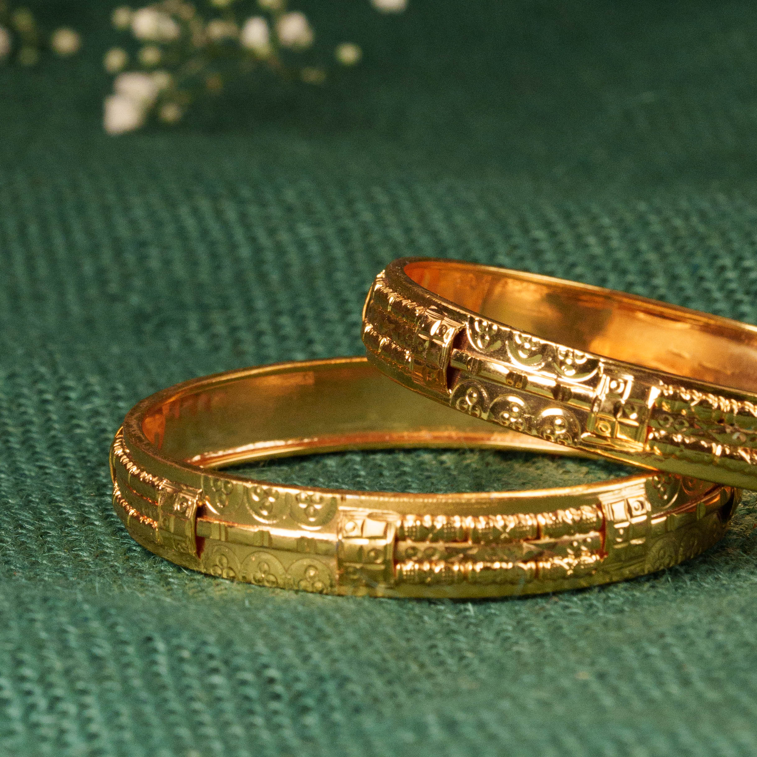 Vishruta Bangle