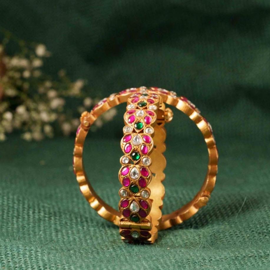 Kundan Bangles