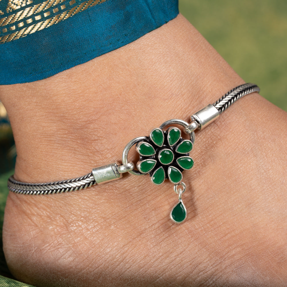 Poovizhal Anklet