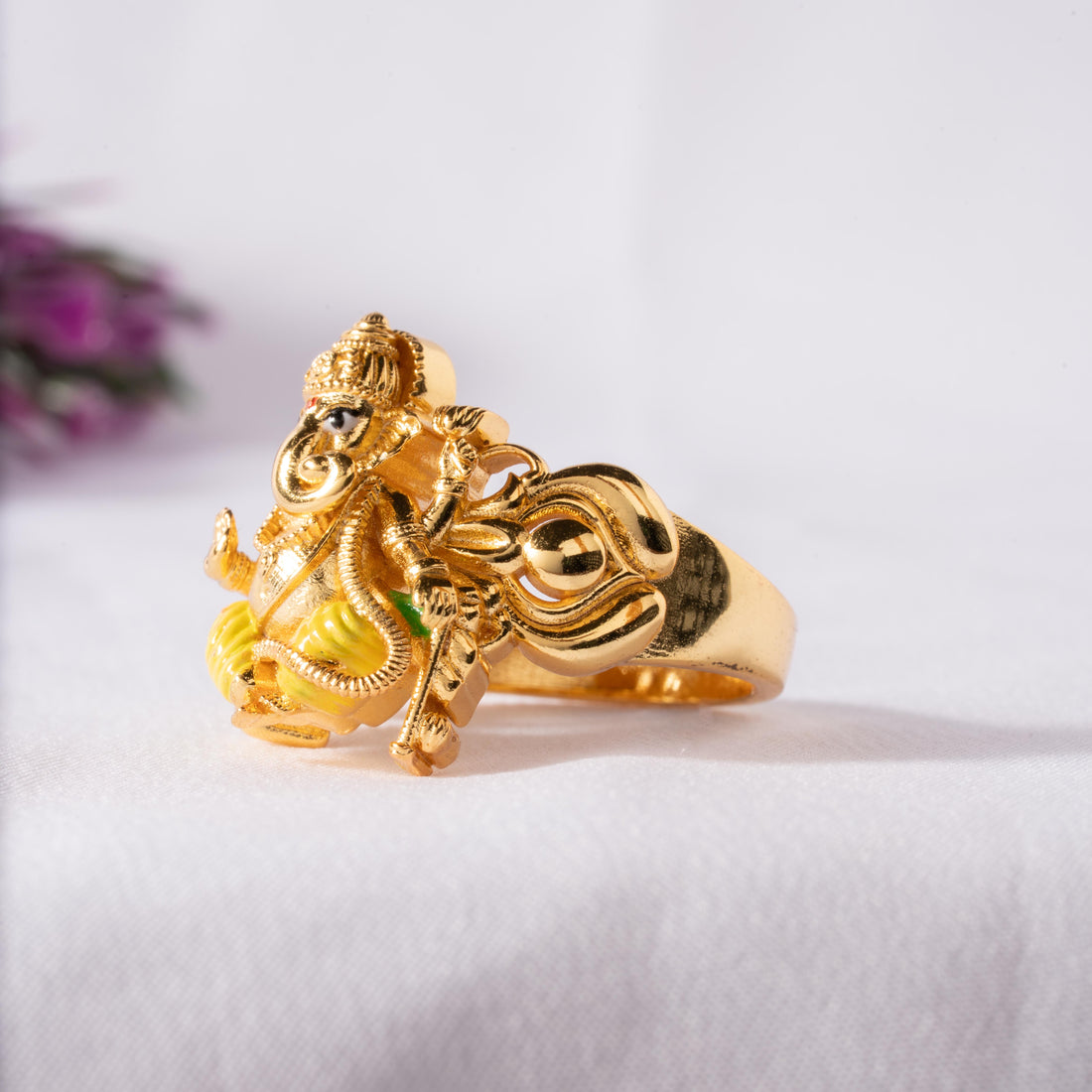 Sleek Ring