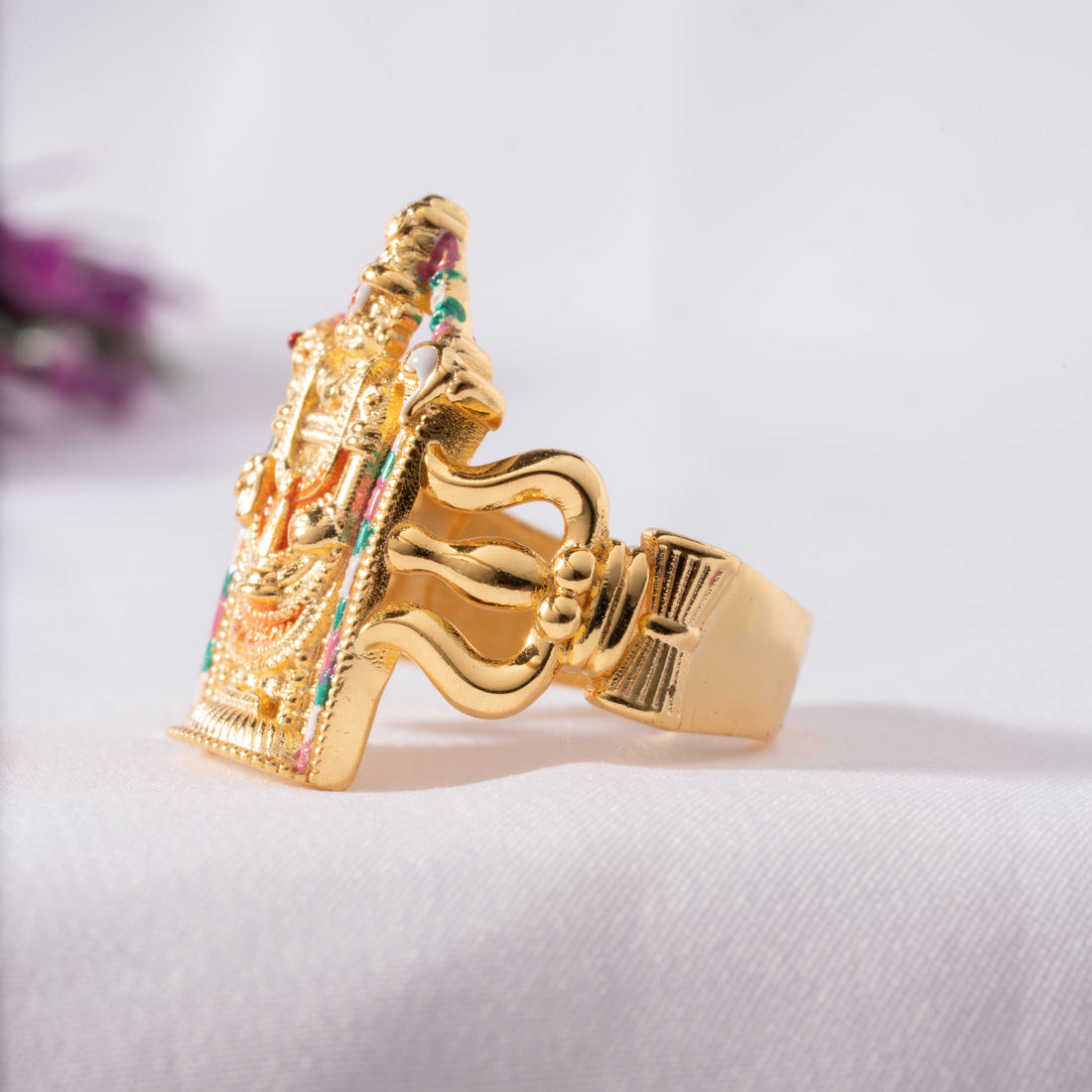 Sleek Ring
