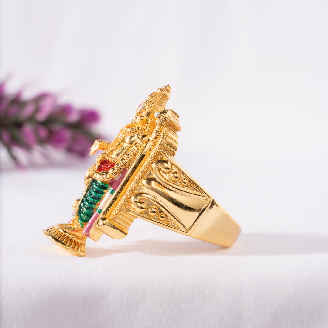 Sleek Ring